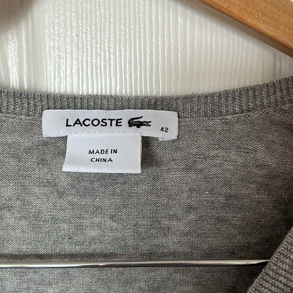 Light knit V-neck sweater - Picture 3 of 3